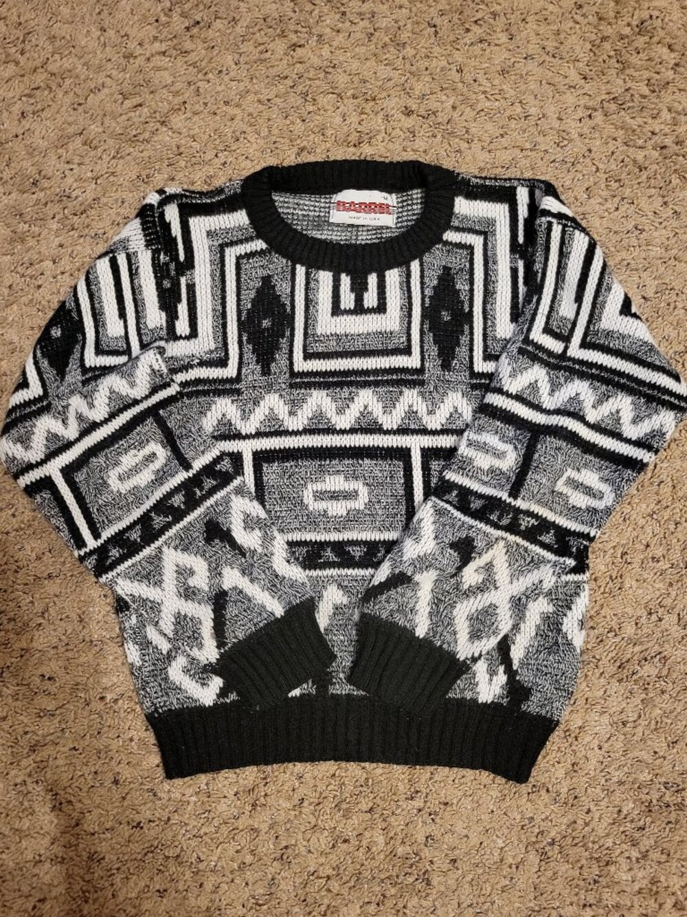 80s Vintage Barrel Black and White Geometric Kids Sweater Medium